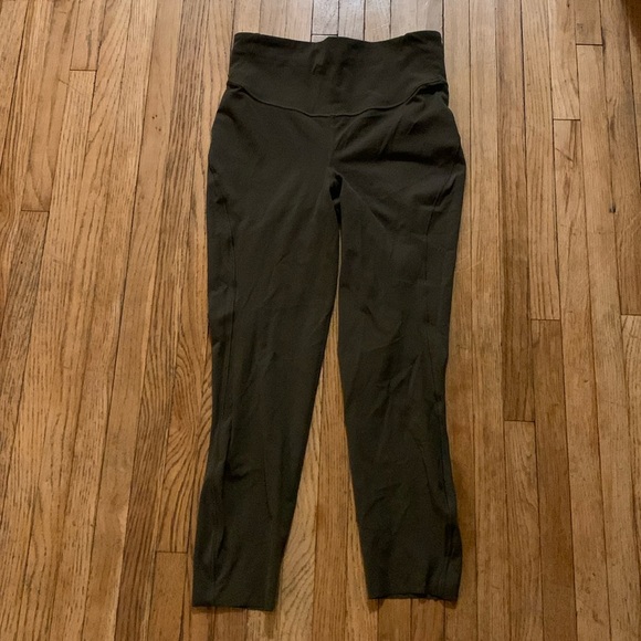 Lululemon Base Pace High-Rise Crop 23" Size 6 - Picture 3 of 7